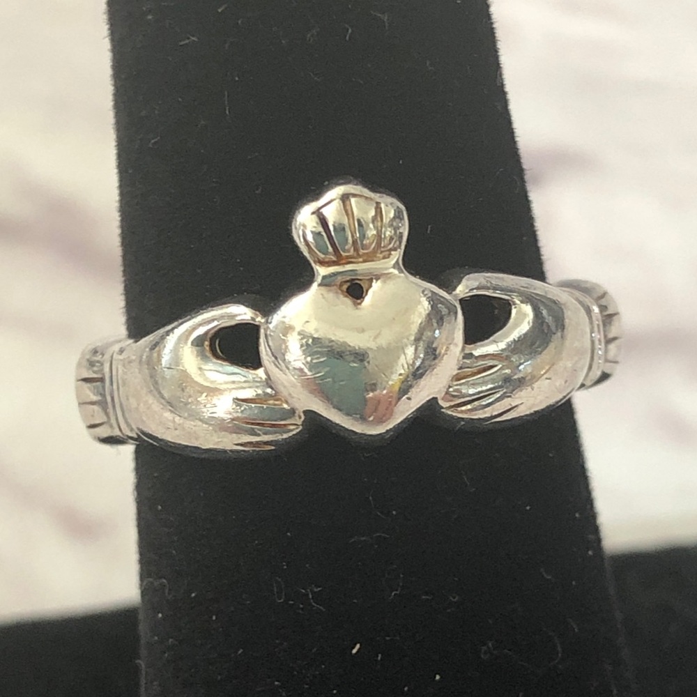 Sterling Silver Claddagh Ring size 6 weight 3.46g Heirloom ☘️💕